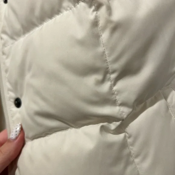 Eddie Bauer Women’s Goose Down Ivory Vest small - Picture 6 of 10